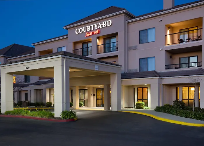 Courtyard By Marriott Roseville