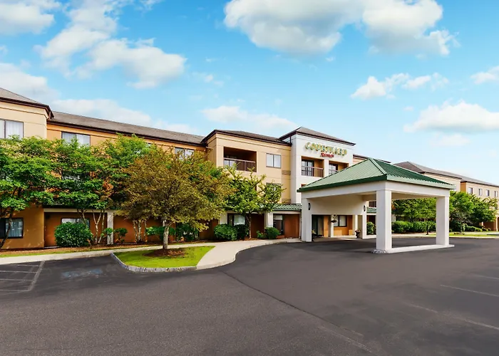 Courtyard By Marriott Manchester-Boston Regional Airport