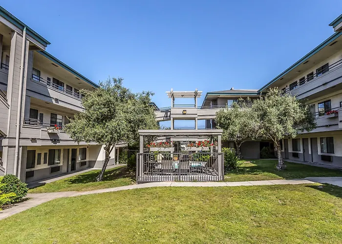 Country Inn & Suites By Radisson, Monterey Beachfront-Marina, Ca