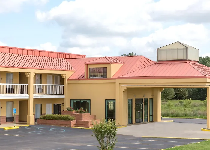 Super 8 By Wyndham Madison/Ridgeland Area