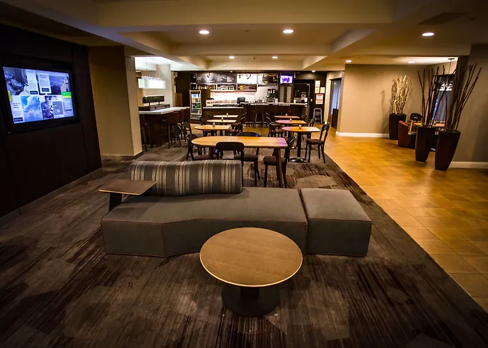 Courtyard Memphis East/Bill Morris Parkway Hotel