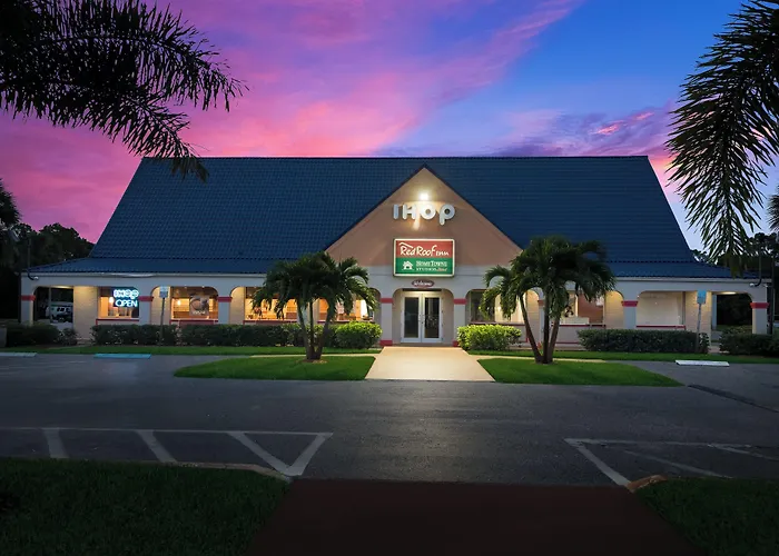 Hometowne Studios By Red Roof Vero Beach - I-95