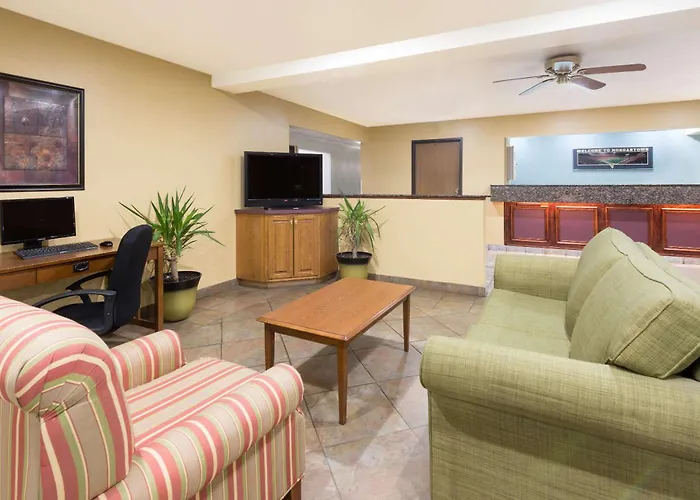 Super 8 By Wyndham Morgantown Hotel