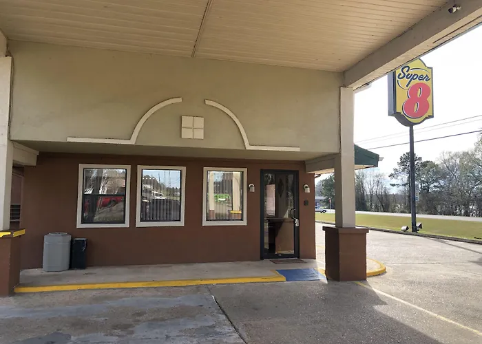 Super 8 By Wyndham Natchitoches Motel