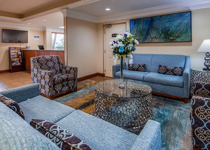 Best Western Plus Bradenton Hotel & Suites