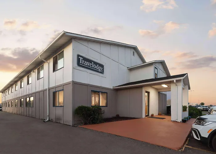 Travelodge By Wyndham Redwood Falls