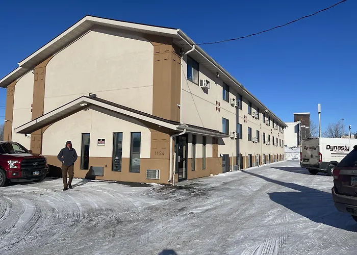 Super 8 By Wyndham Bismarck
