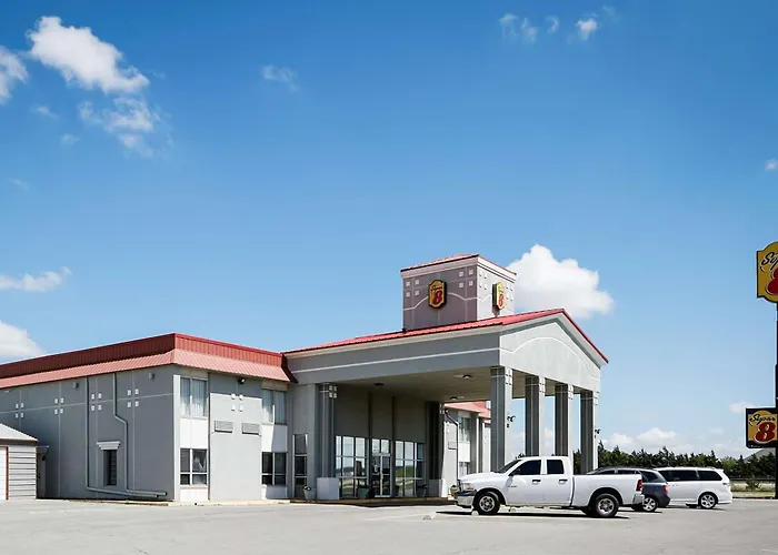 Super 8 By Wyndham Elk City