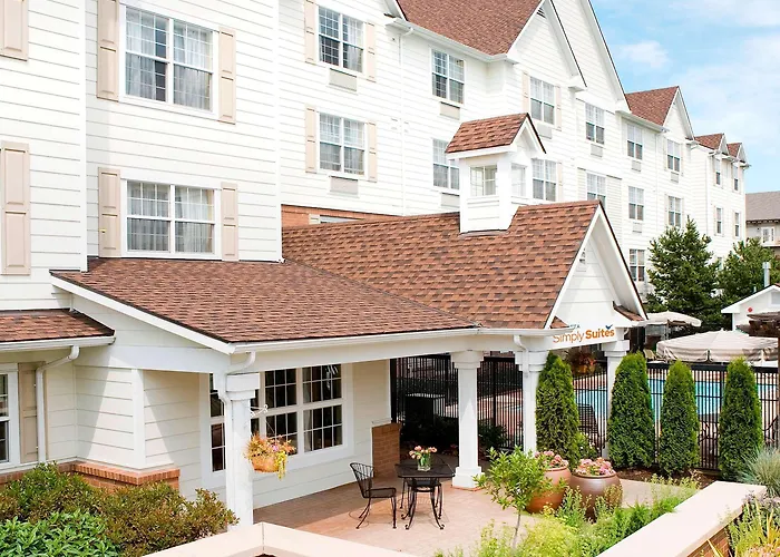 Sonesta Simply Suites Seattle Renton