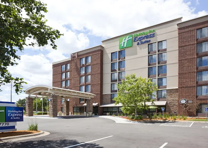 Holiday Inn Express & Suites Bloomington West By Ihg