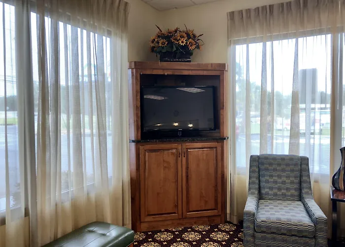 Super 8 By Wyndham Valdosta Mall