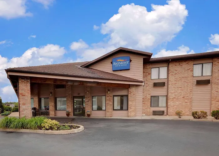 Baymont By Wyndham Battle Creek Downtown Hotel