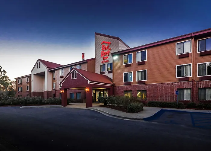 Red Roof Inn & Suites Savannah Airport