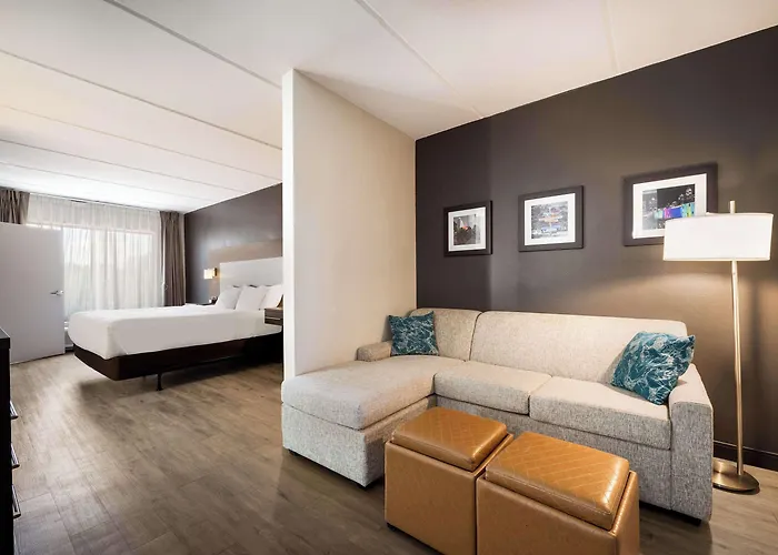 Comfort Suites Northlake Huntersville