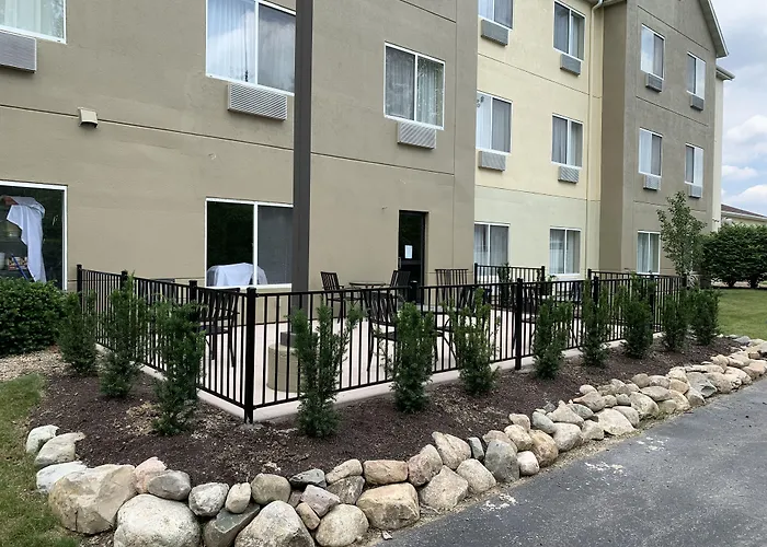 Comfort Suites Auburn Near I-69