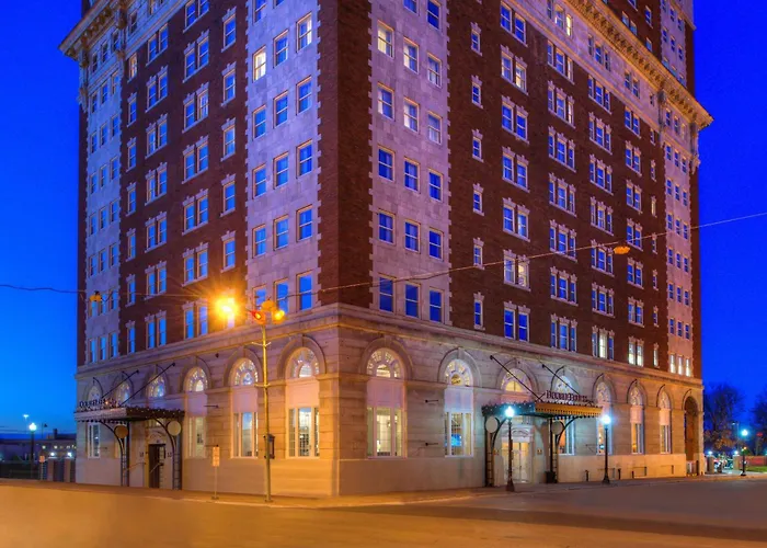 Doubletree By Hilton Utica Hotel