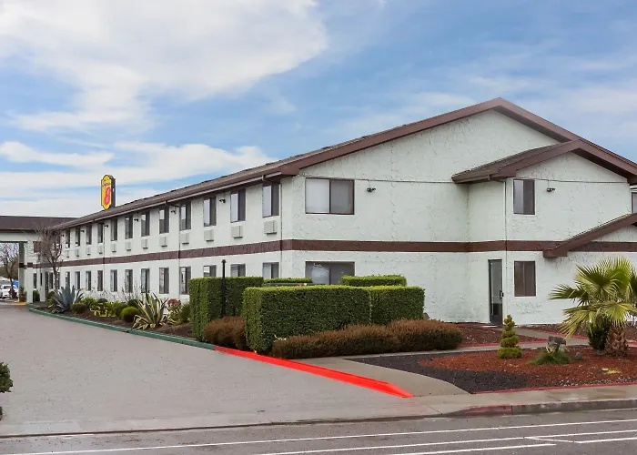 Super 8 By Wyndham Arcata Hotel