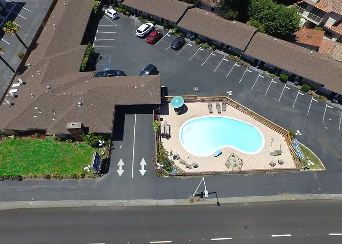 Monterey Surf Inn