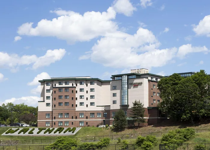 Courtyard By Marriott Boston Waltham
