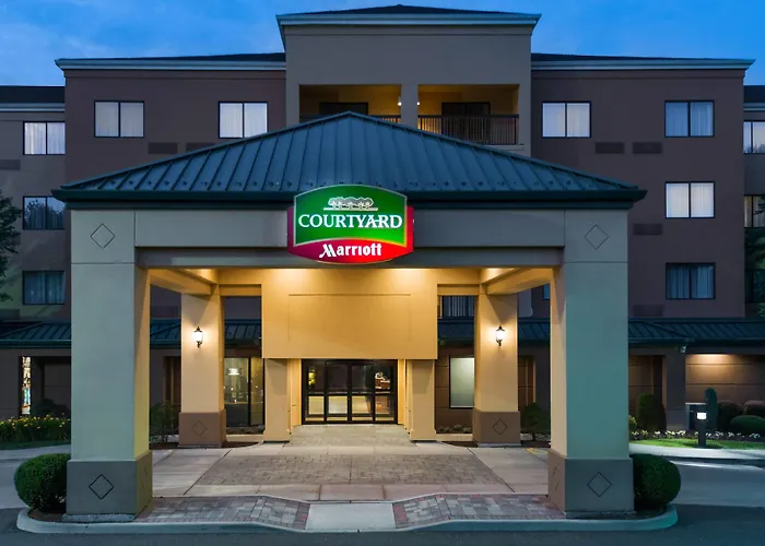 Courtyard By Marriott Danbury Hotel