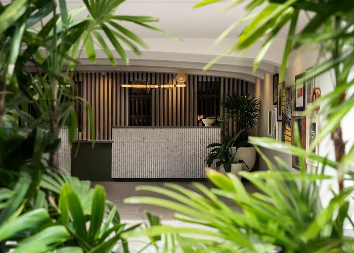 The Ambassador Hotel Of Waikiki, Tapestry Collection By Hilton Honolulu