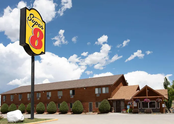 Super 8 By Wyndham Dubois Motel