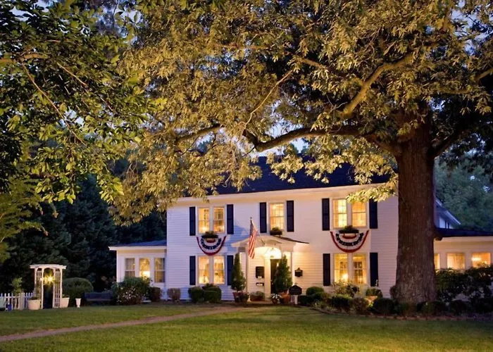 A Williamsburg White House Inn