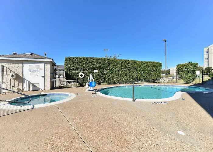 Microtel Inn & Suites By Wyndham Ft. Worth North/