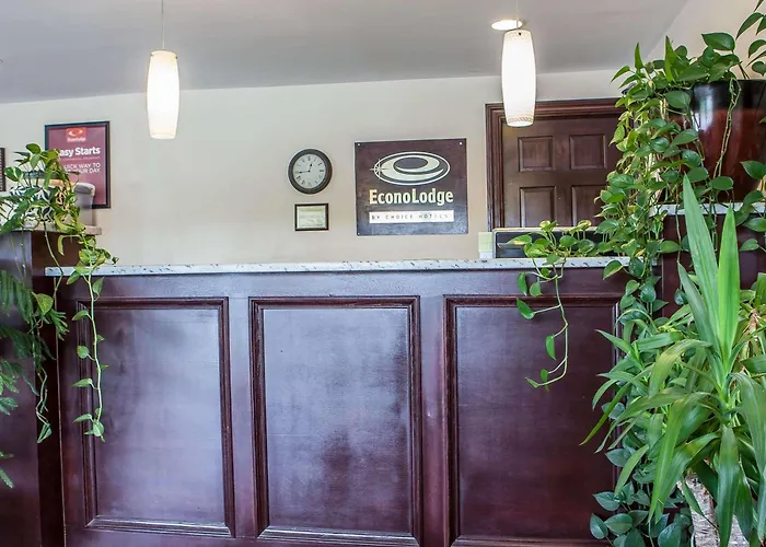 Econo Lodge Newton