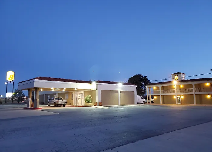 Super 8 By Wyndham Abilene North Hotel