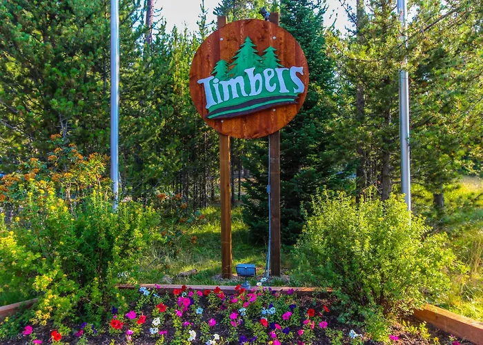 Timbers At Island Park Hotel