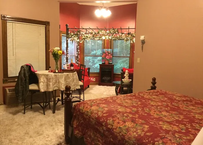 Spruce Hill Inn & Cottages Mansfield