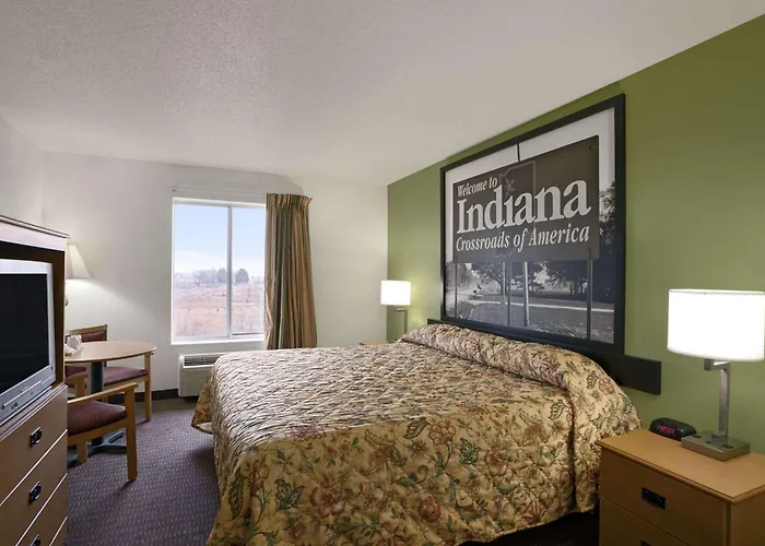 Super 8 By Wyndham Corydon Hotel