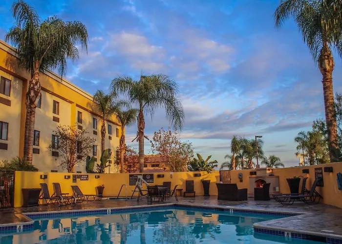 Best Western Plus Arrowhead Hotel Colton