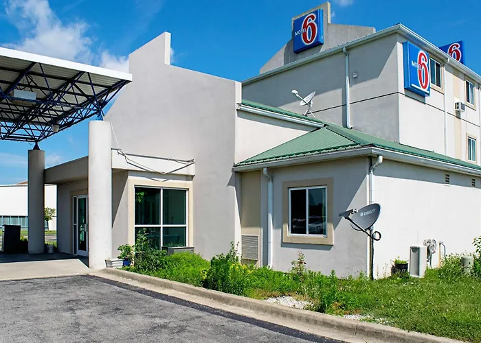 Motel 6-Seymour, In - North
