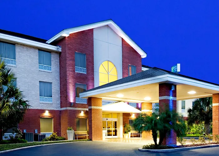 Holiday Inn Express Hotel And Suites Weslaco By Ihg