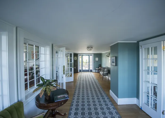 Emerson Inn By The Sea