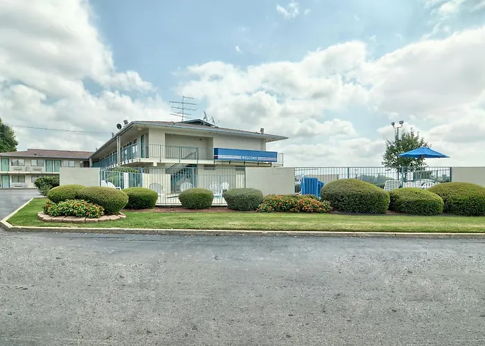 Skyline Inn Conway
