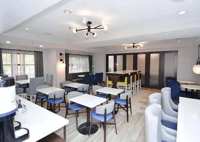 Hampton Inn Auburn