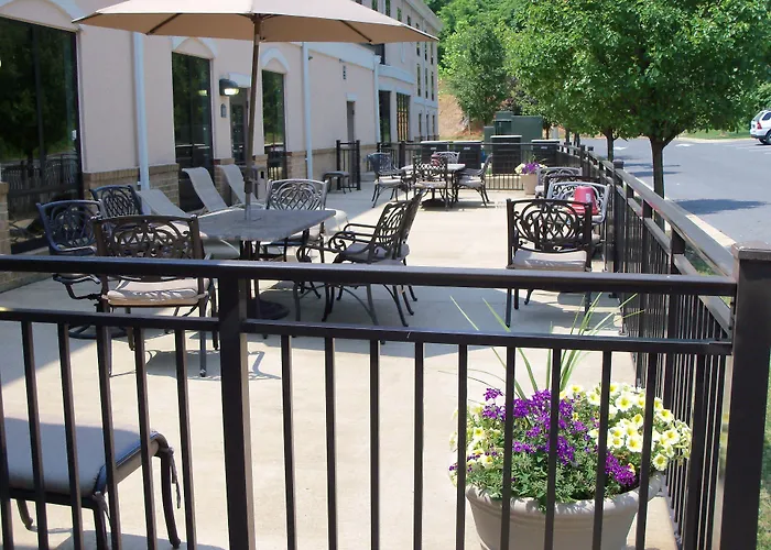 Holiday Inn Express And Suites Winchester By Ihg