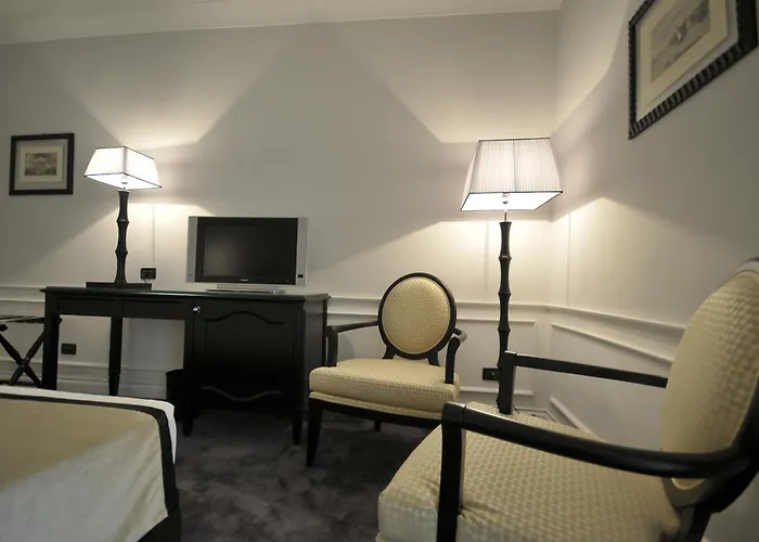 Grand Hotel Oriente Naples
