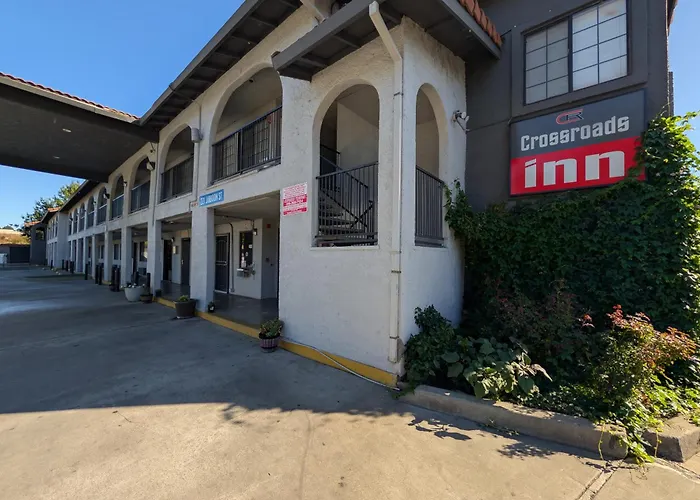 Crossroads Inn - Sacramento