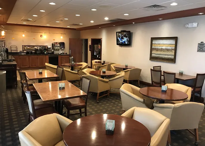 Norfolk Country Inn And Suites
