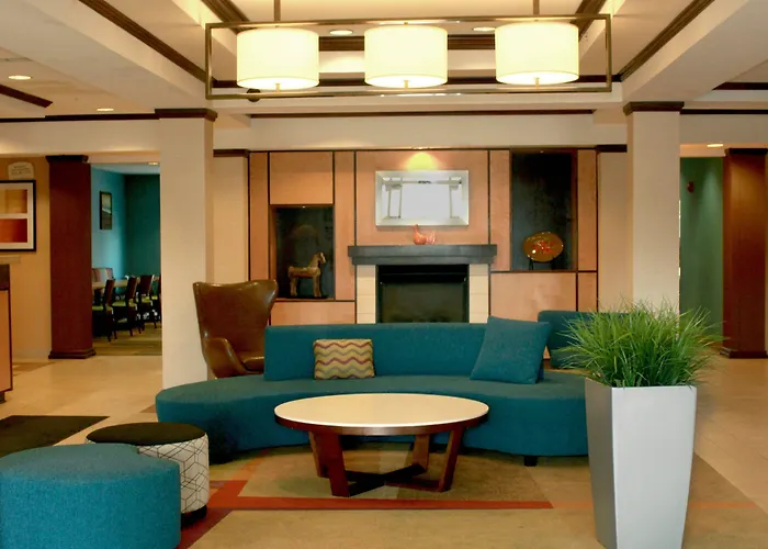 Fairfield Inn & Suites By Marriott Fairmont