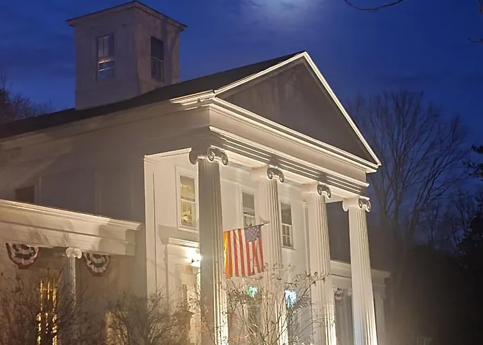 House Of 1833 Bed And Breakfast