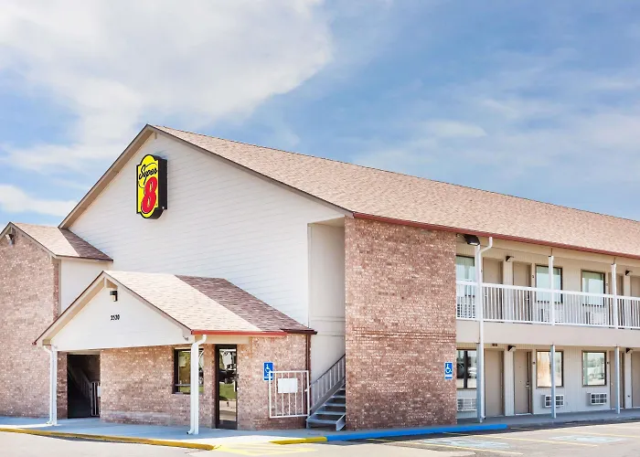 Super 8 By Wyndham Goodland Hotel