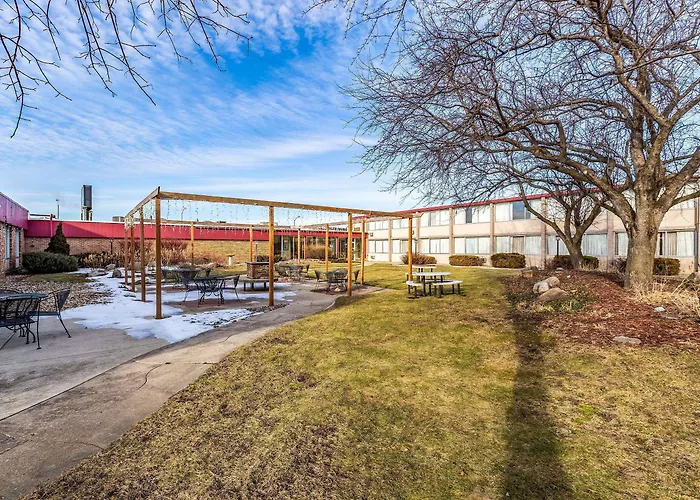 Quality Inn & Suites Albert Lea