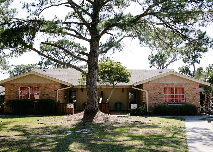 Cottages On The Green