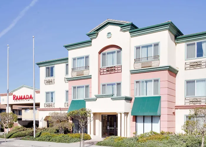 Ramada By Wyndham Marina Hotel