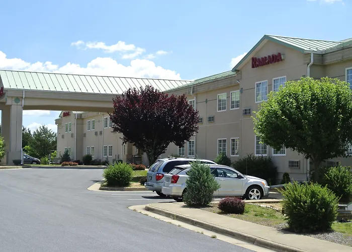 Ramada By Wyndham Strasburg - Shenandoah Valley